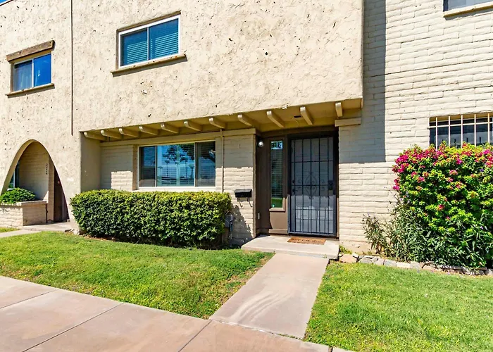Walk To Old Town & Giants Stadium! Unit W/ Pool *